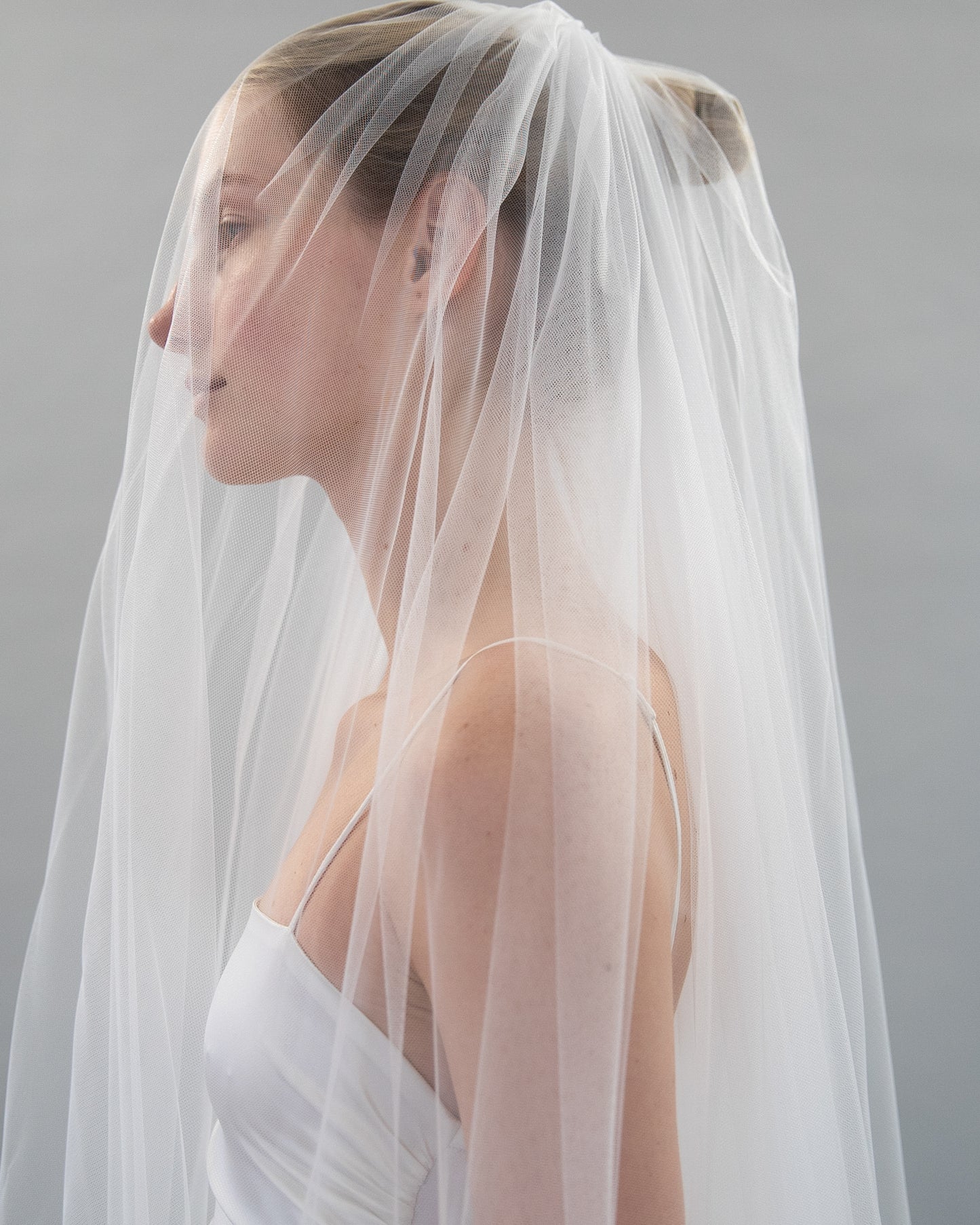TWO TIER CLASSIC VEIL