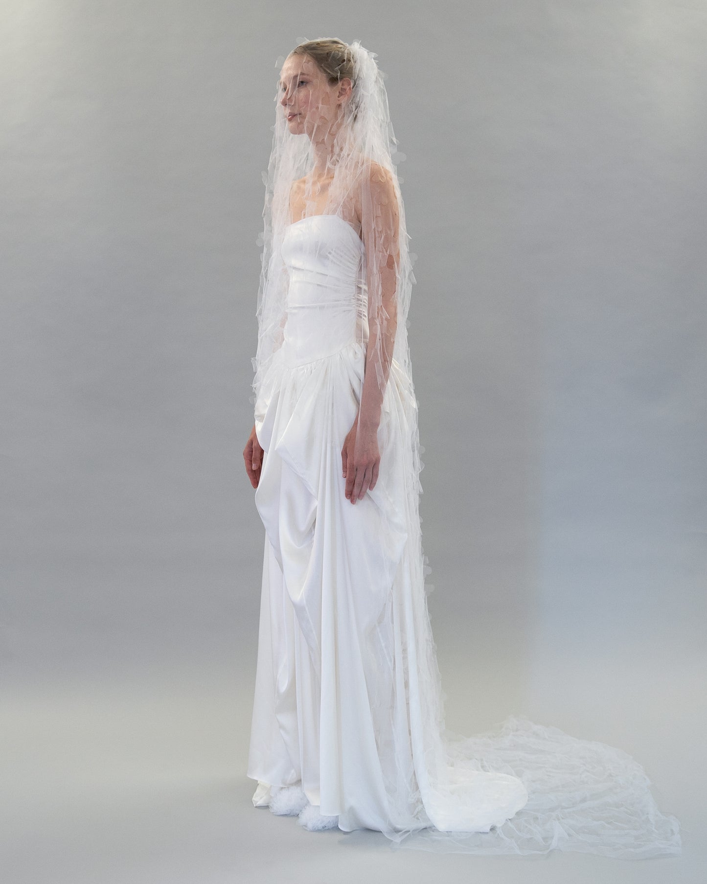 HEART TRAIN VEIL