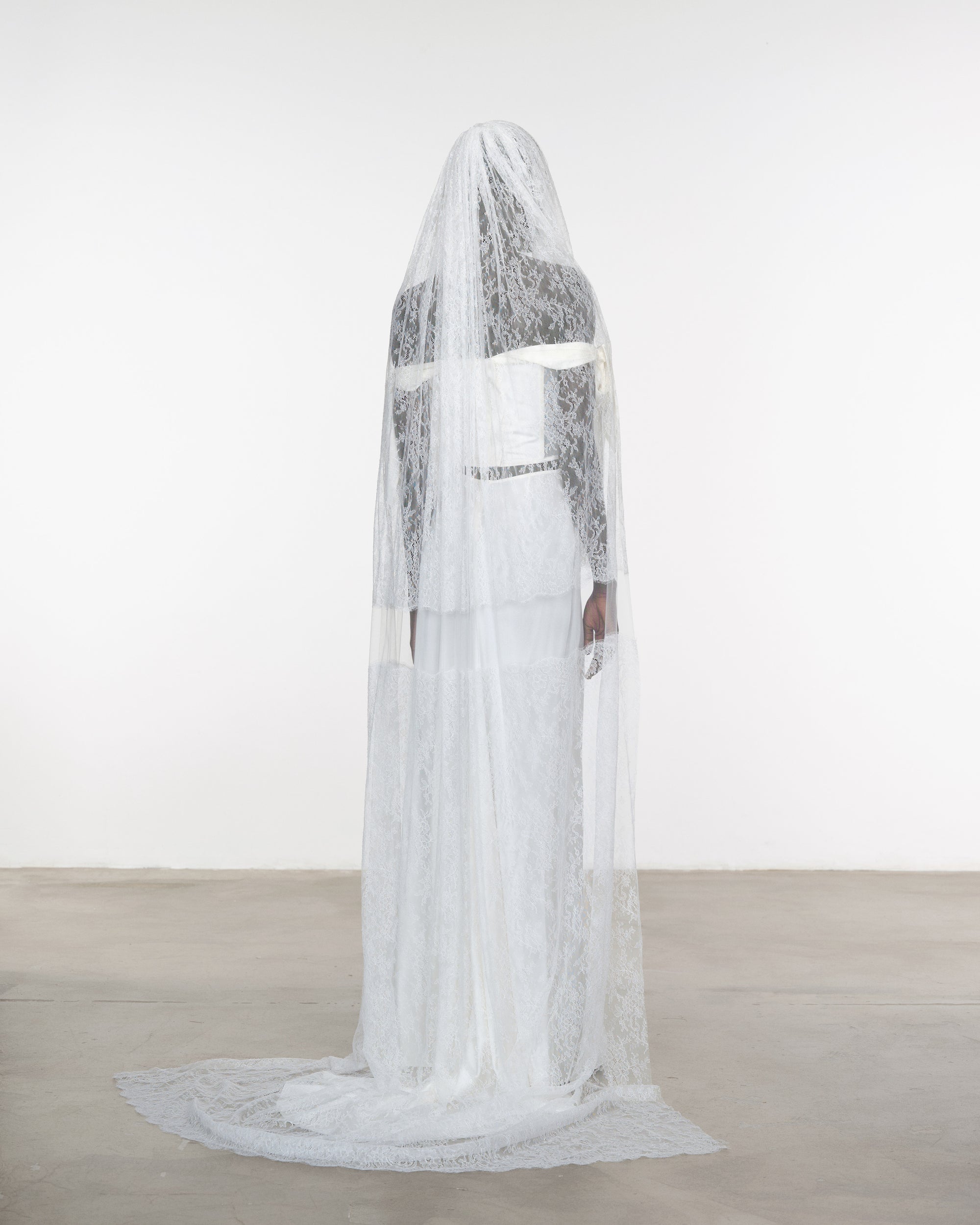 HOLLAND TWO TIER VEIL