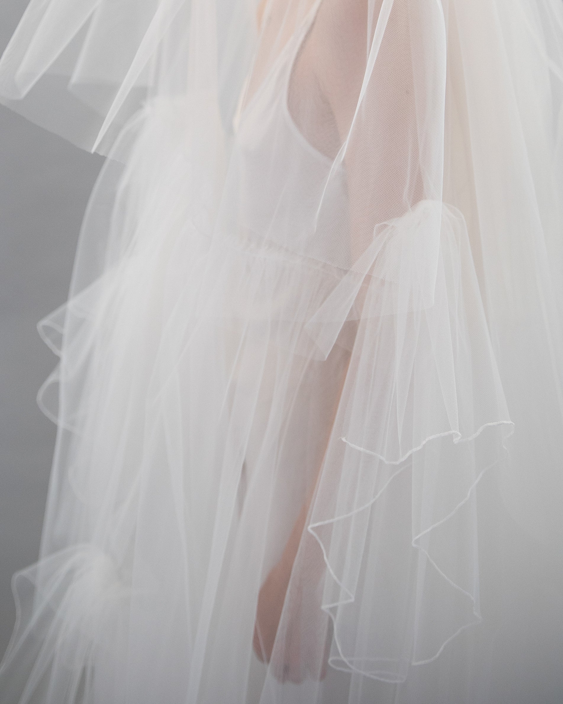 FLOWER TRAIN VEIL